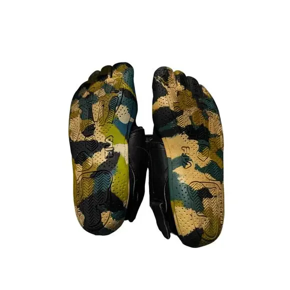 Kids Fila Skeletoes Black Barefoot Slip On Water Shoes Size 3 - Picture 7 of 9